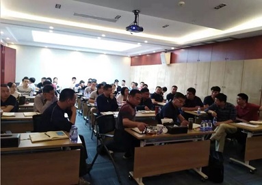 夯實基礎，提升素質(zhì)，房管中心開展拆遷知識培訓