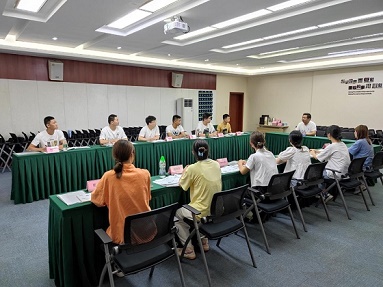 集團(tuán)人力資源部、零管中心聯(lián)合舉辦新員工入職培訓(xùn)